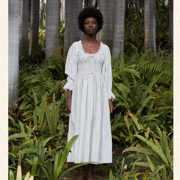 Doen Isolde dress in white sz S - FLAW see description - Picture 2 of 7